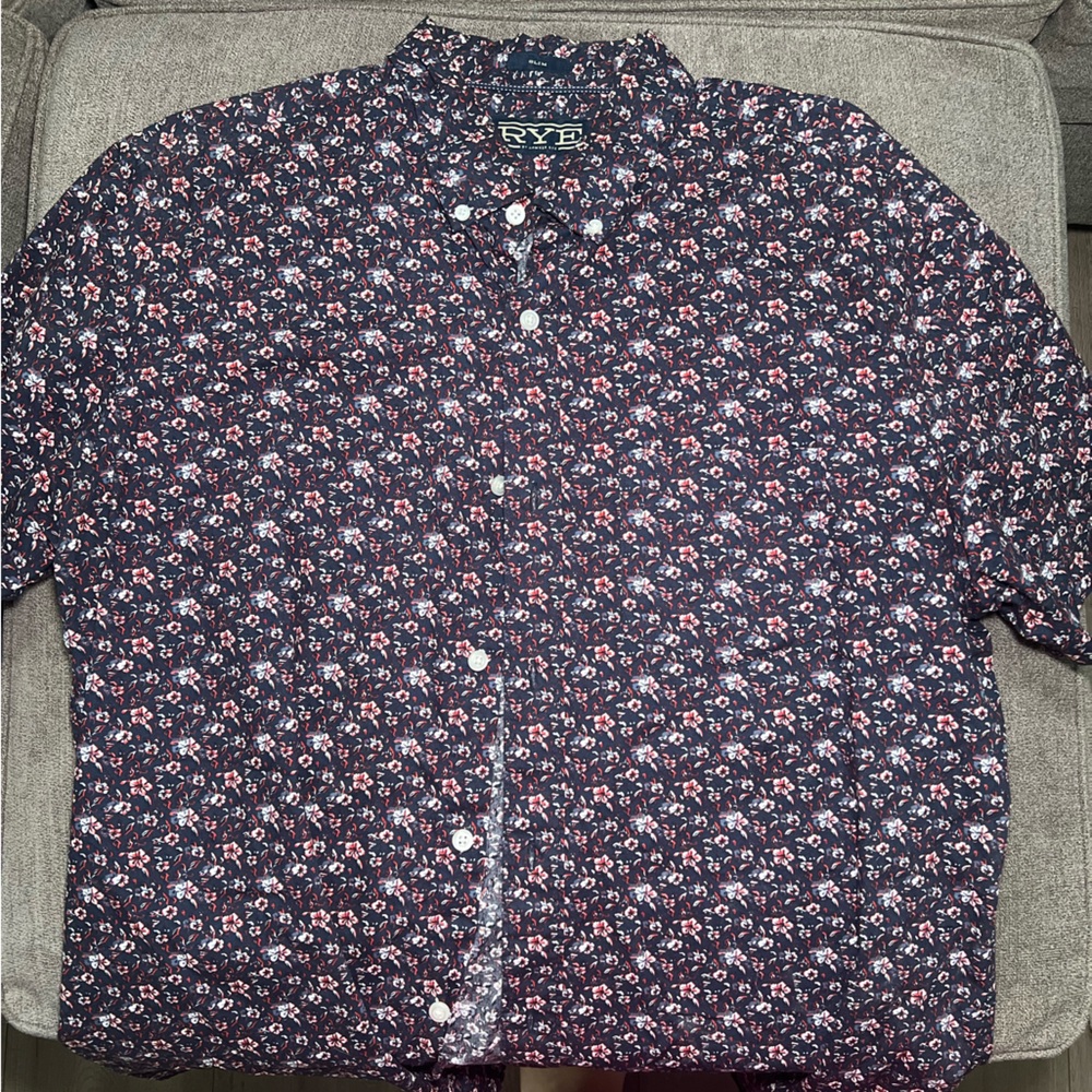 Men’s rye brand casual button down short sleeve size large
